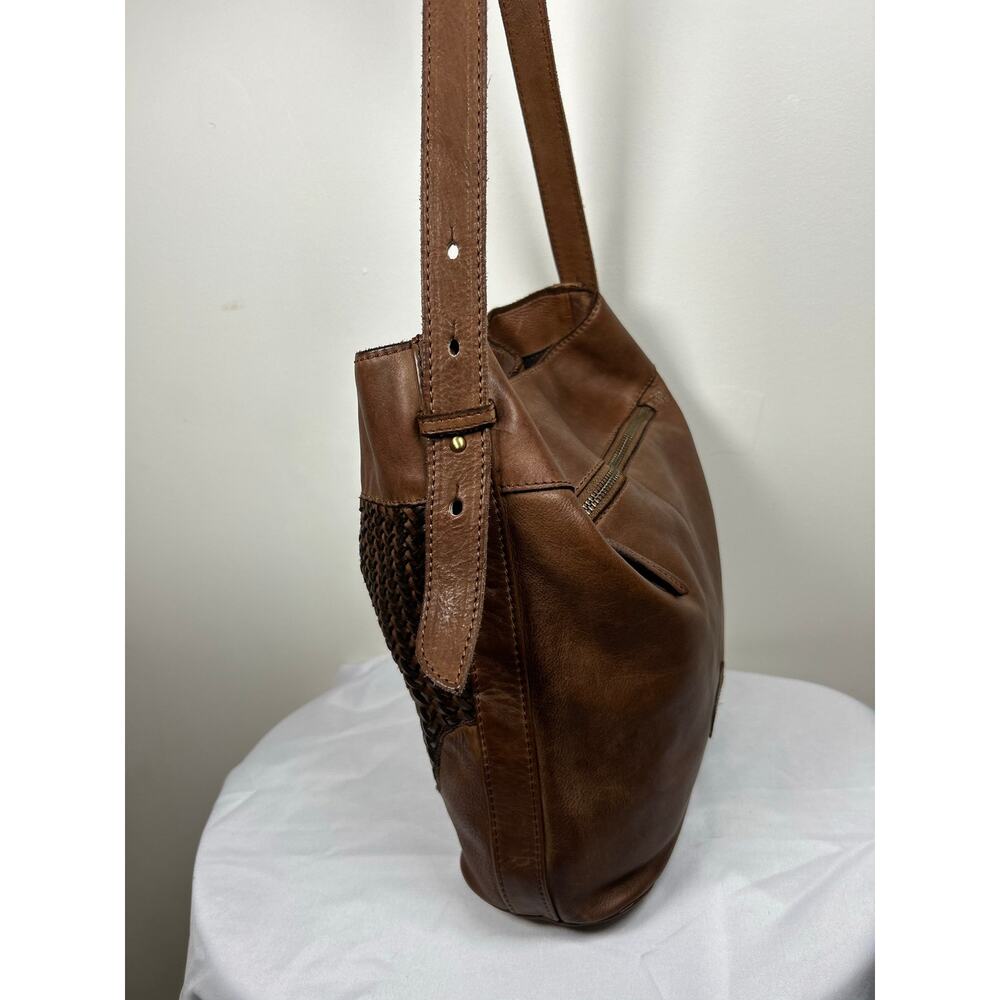 Marta Ponti Brown Woven genuine Leather
Shoulder Bag 13“ x 13“ happy minimalist - Picture 5 of 13